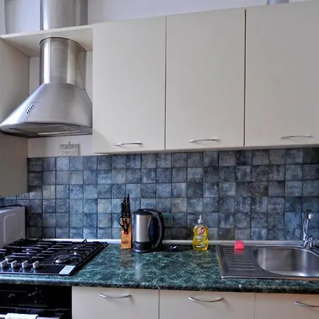 отличная рядом золотыми воротами Apartament *